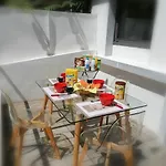 Apartment 3 Min A Pieds & 200 M De La Grande Des Lecques - Terrasse Et Jardin - Fabuleux T2 - Carre D'or