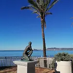 3 Min A Pieds & 200 M De La Grande Des Lecques - Terrasse Et Jardin - Fabuleux T2 - Carre D'or