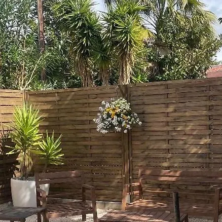 Apartment 3 Min A Pieds & 200 M De La Grande Des Lecques - Terrasse Et Jardin - Fabuleux T2 - Carre D'or